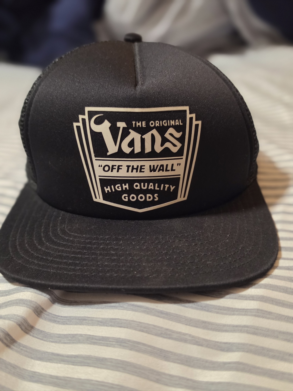 Vans Black 'Off The Wall' Trucker Hat
